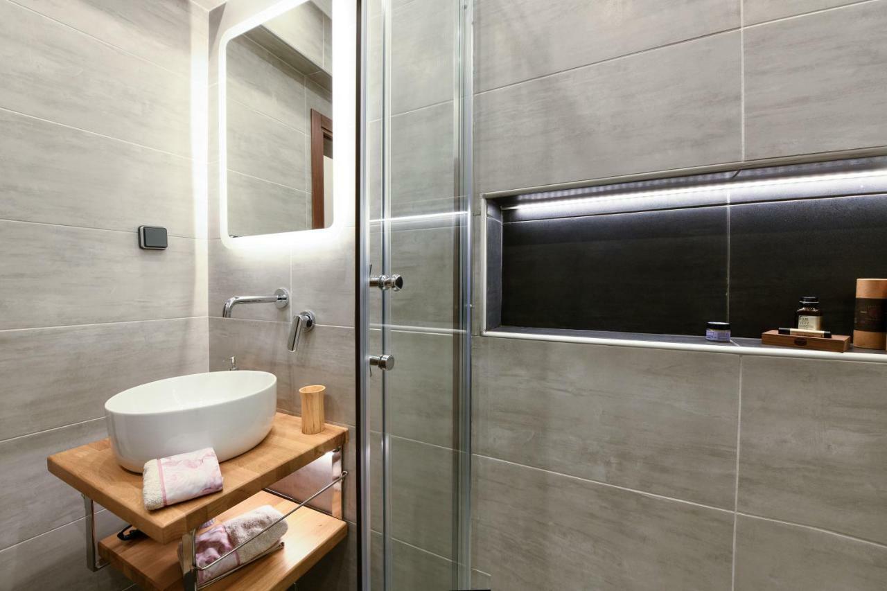 Adell Luxury Apartments Kavala Buitenkant foto
