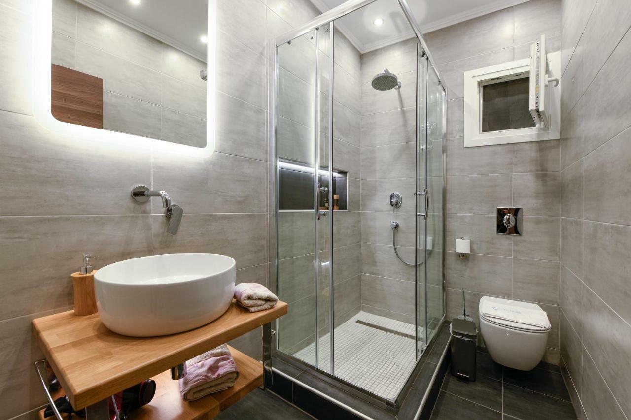 Adell Luxury Apartments Kavala Buitenkant foto